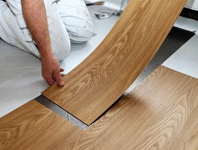 Pemasangan vynil plank