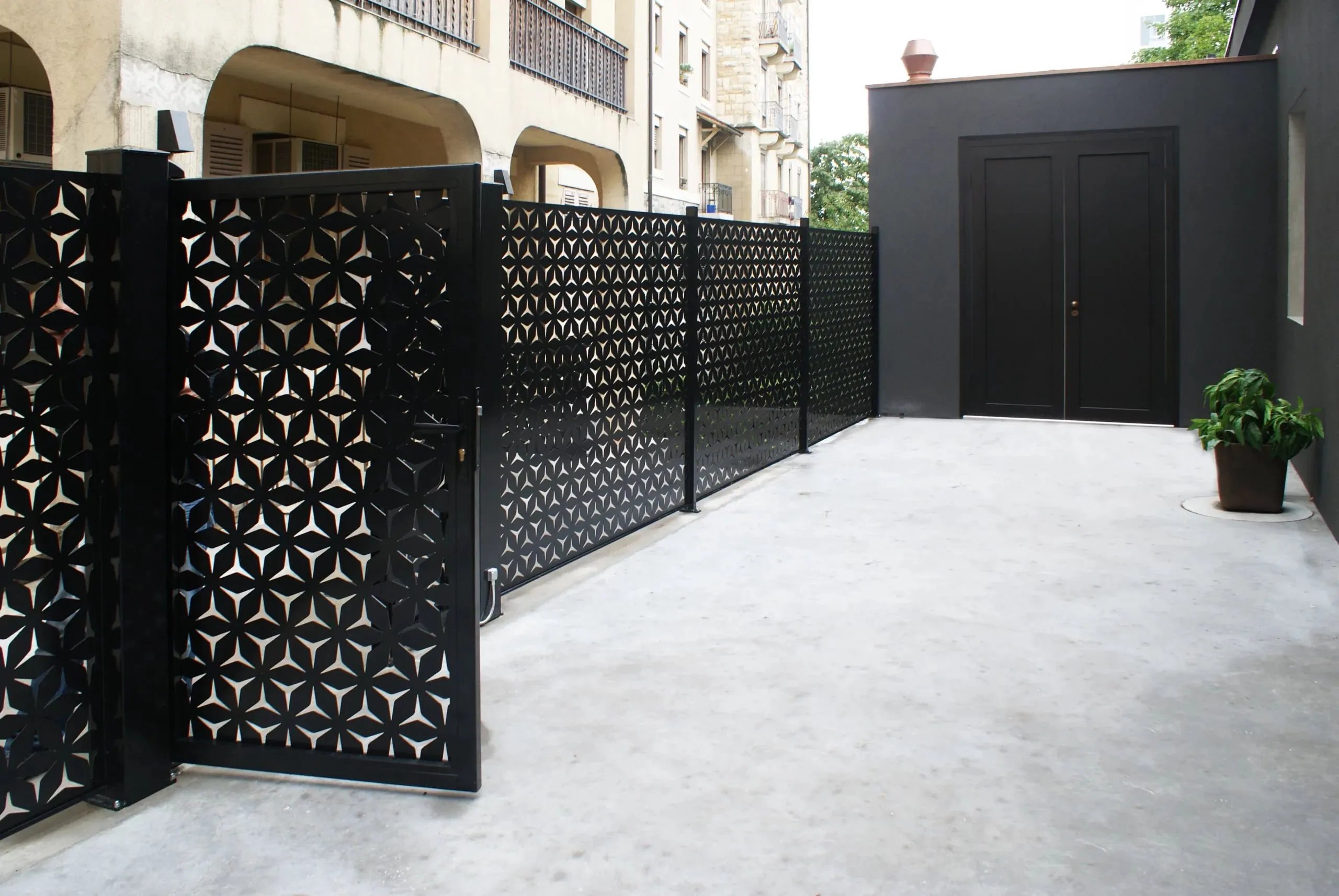 pagar laser cutting minimalis