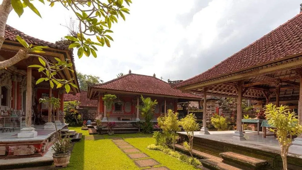 rumah adat bali