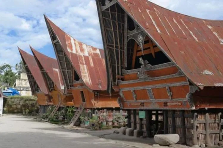 rumah adat suku batak
