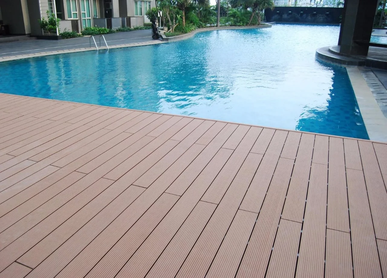 WPC Decking untuk Kolam Renang